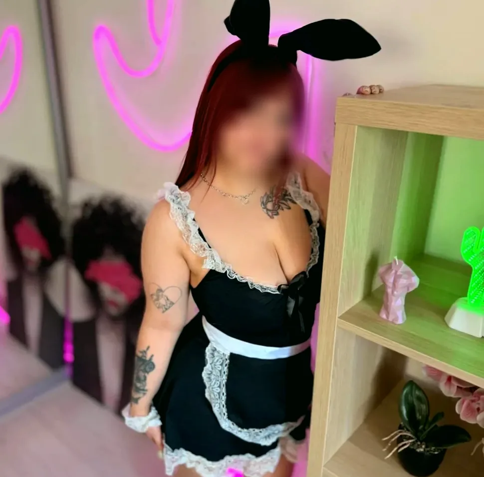 Dominika, 22