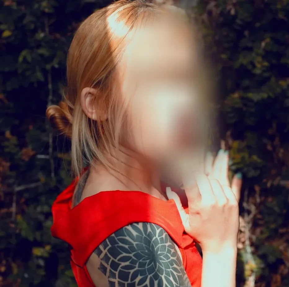Henrietta, 26