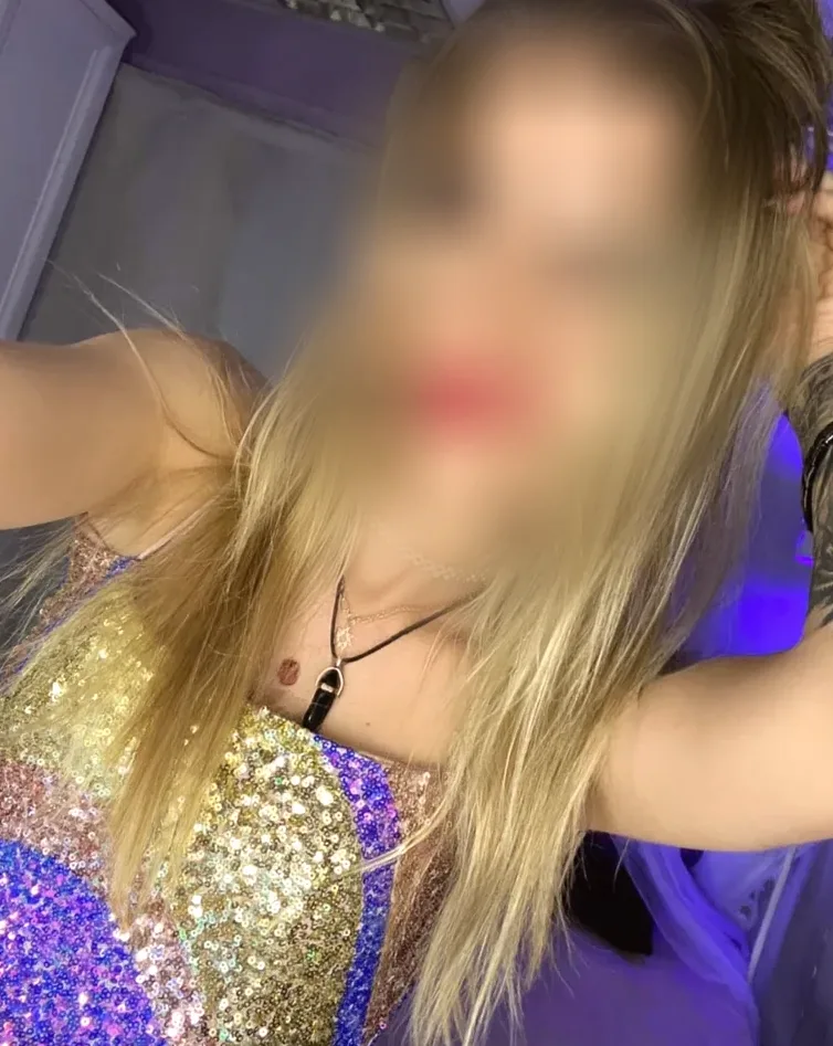 Lívia, 34