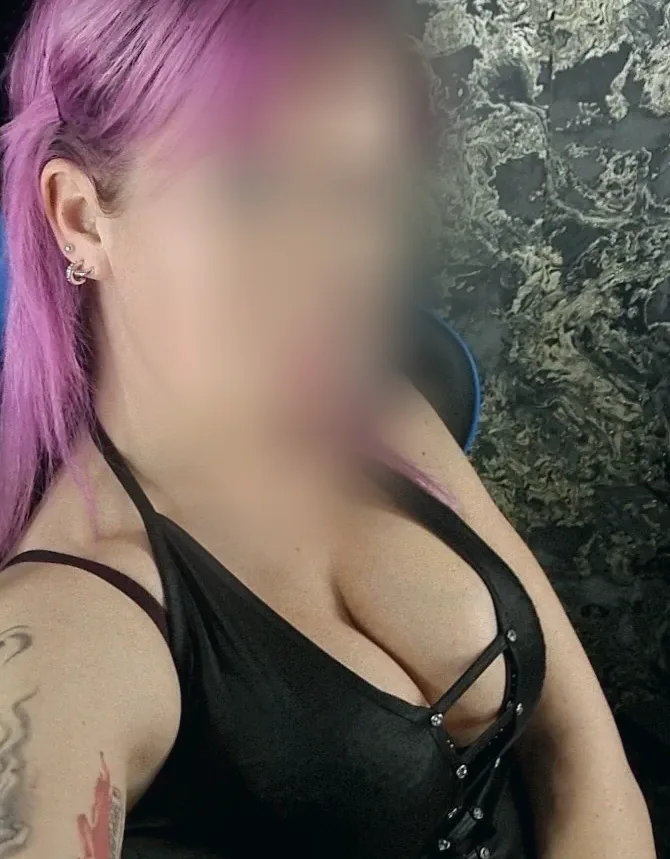 Szonja, 37