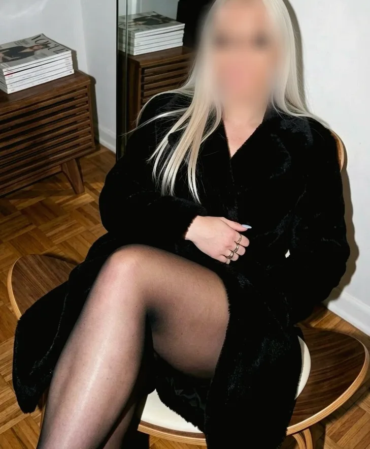 Zoé, 34